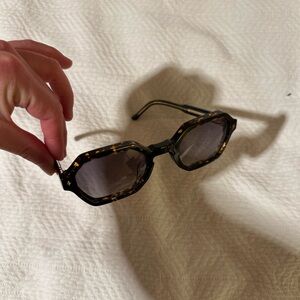 Classic Tortoise Shell Sunglasses